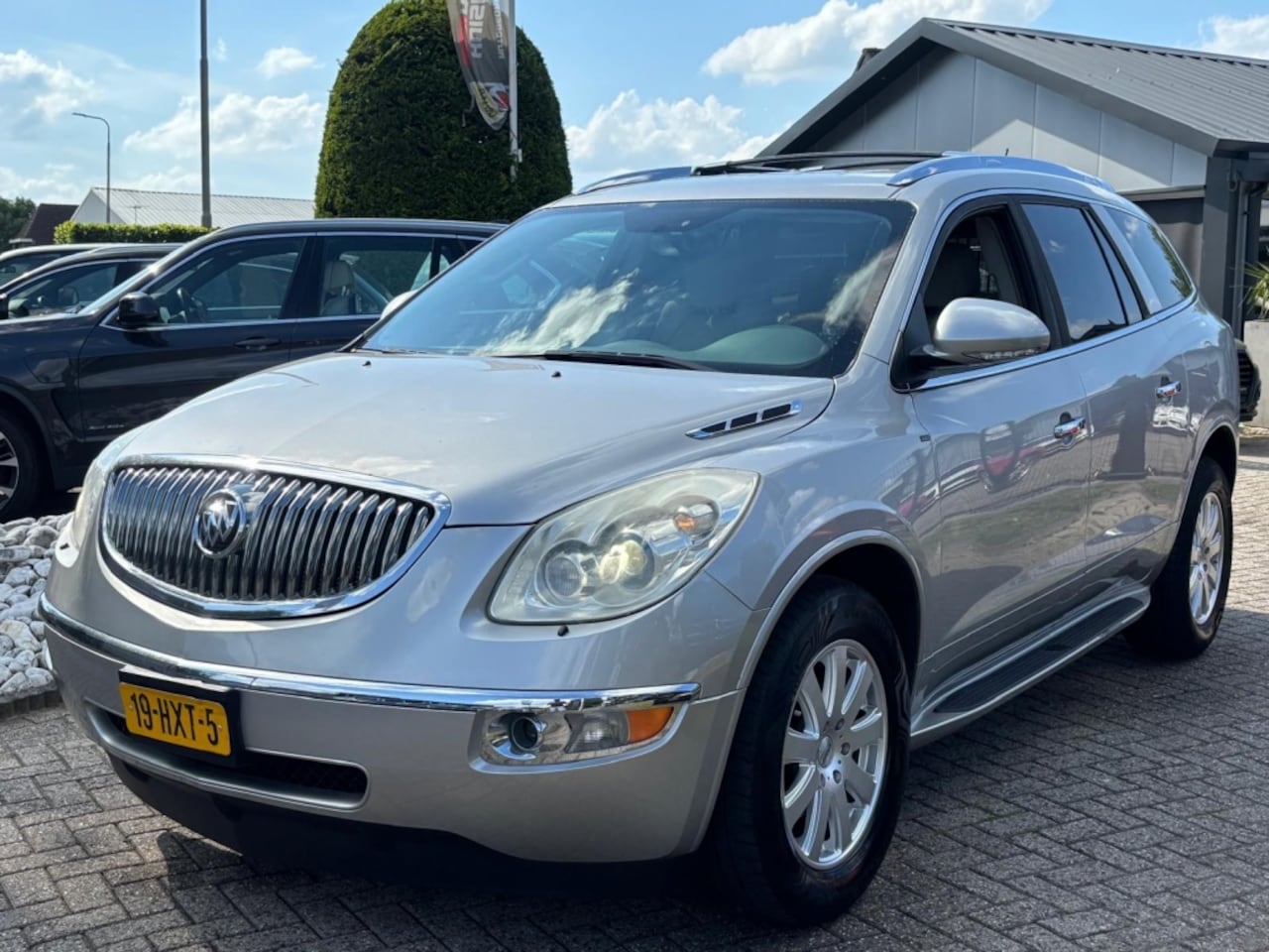 Buick Enclave - 3.6 V6 Youngtimer 8-Persoons 2008 Voyager Routan - AutoWereld.nl