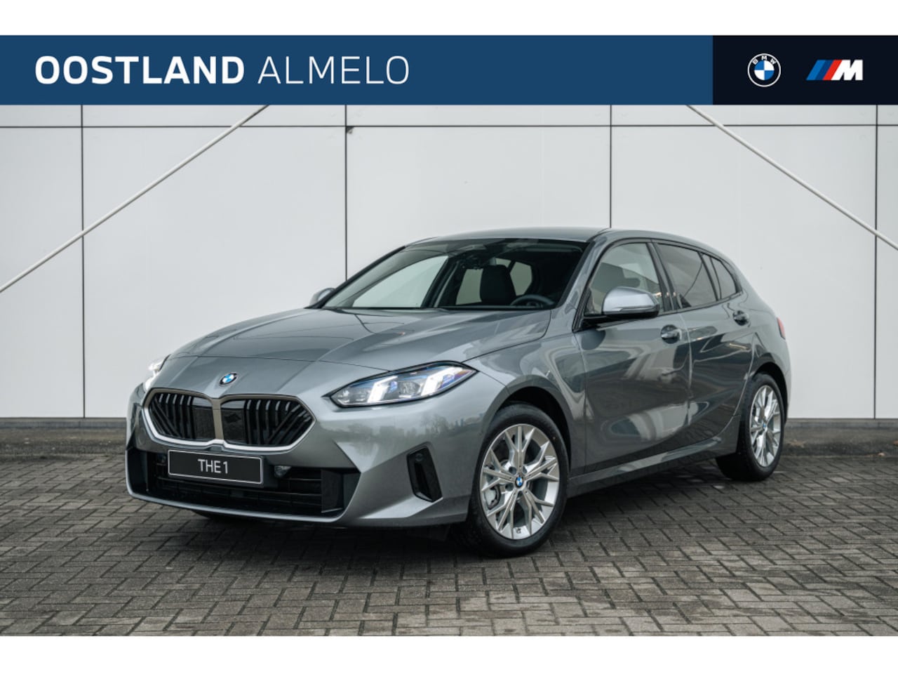 BMW 1-serie - 120 Automaat / Trekhaak / Achteruitrijcamera / Comfort Access / Adaptieve LED / Stoelverwa - AutoWereld.nl