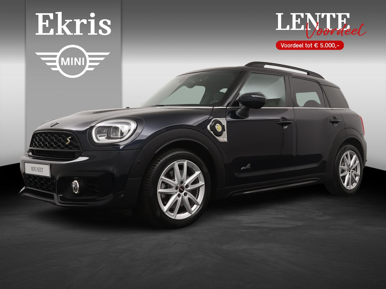 MINI Countryman - Cooper SE ALL4 John Cooper Works | Achteruitrijcamera | Panoramadak | Stuurwielverwarming - AutoWereld.nl