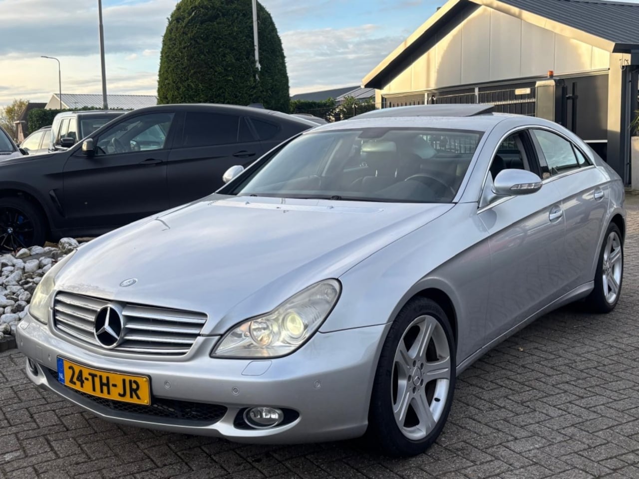 Mercedes-Benz CLS-klasse - CLS500 V8 Benzine Grijs 2005 Schuifdak Youngtimer - AutoWereld.nl