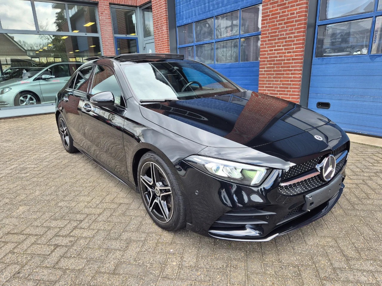 Mercedes-Benz A-klasse - 180 Autom,Pano dak. - AutoWereld.nl