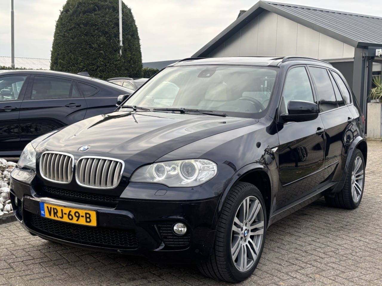 BMW X5 - 4.0D 2010 M-Pakket Individual Grijs Kenteken Bedrijfsauto - AutoWereld.nl