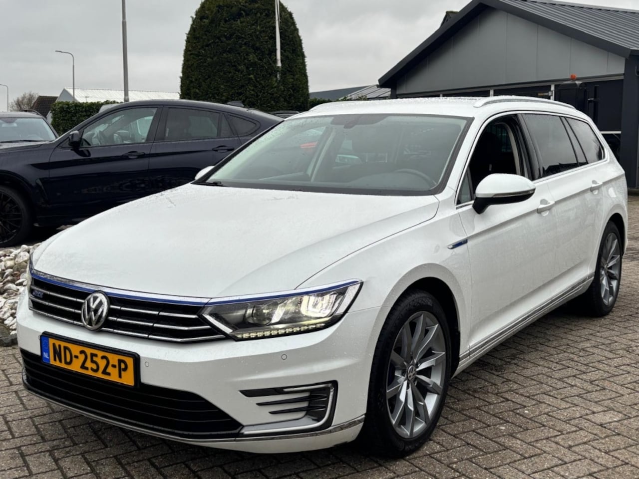 Volkswagen Passat Variant - 1.4 TSI GTE Automaat DSG Highline 2016 WIt - AutoWereld.nl
