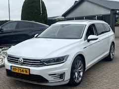 Volkswagen Passat Variant - 1.4 TSI GTE Highline 2015 WIt Pano Leer Trekhaak