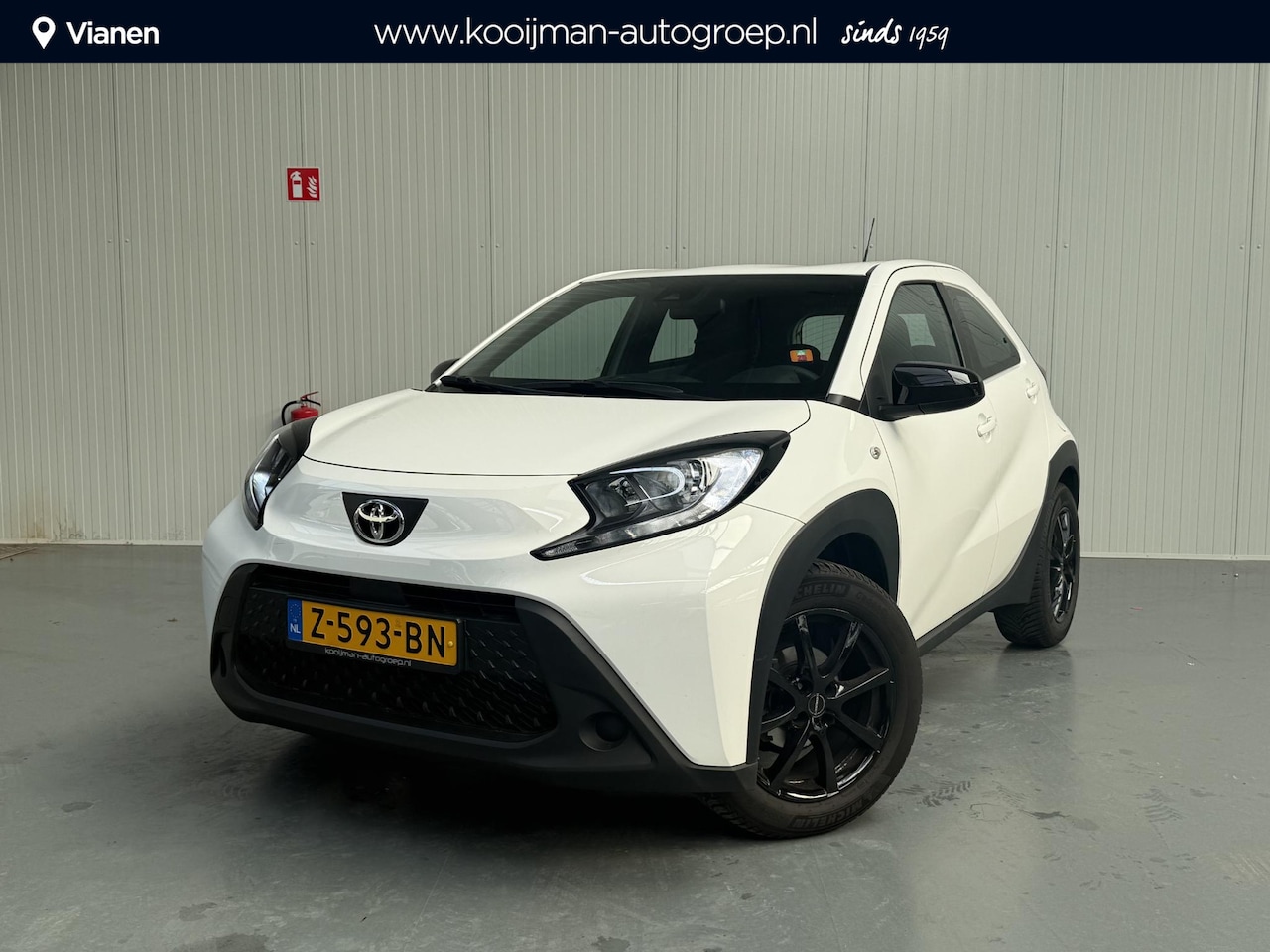 Toyota Aygo X - 1.0 VVT-i S-CVT Play Carplay, Zwarte Velgen, Automaat, 1e eigenaar slechts 19814 KM - AutoWereld.nl