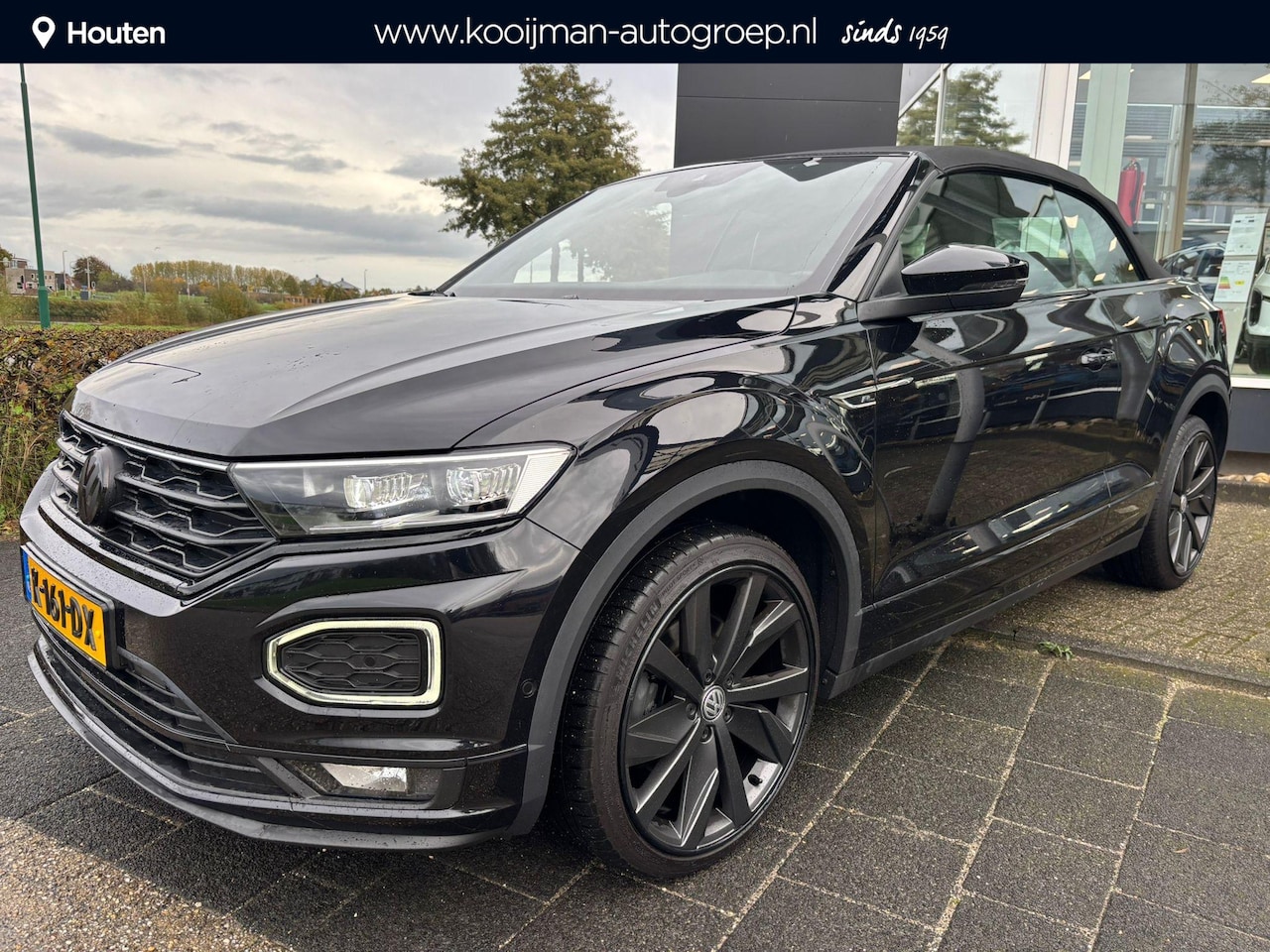 Volkswagen T-Roc Cabrio - 1.5 TSI R-Line 1.5 TSI R-Line , Lederen bekleding, Virtual Cockpit, Adaptive Cruise Control, Stoel-Stuurv - AutoWereld.nl