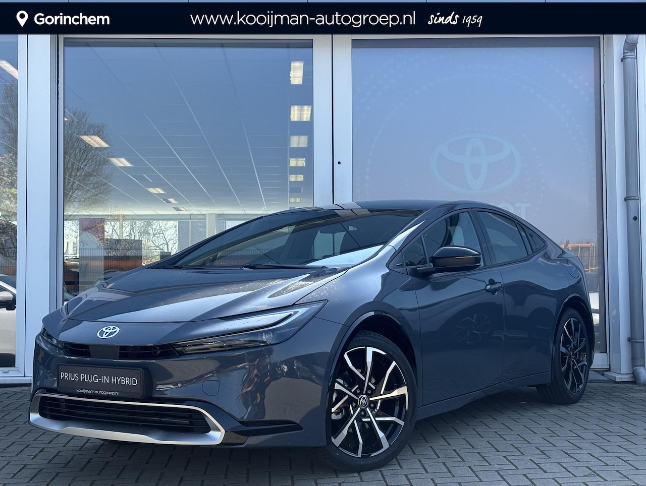 Toyota Prius - 2.0 Plug-in Executive | Panoramadak | Apple Carplay/Android auto | Camera | Toyota garanti - AutoWereld.nl