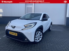 Toyota Aygo X - 1.0 VVT-i MT first | All season banden | Parkeersensoren Voor | Lm velgen |