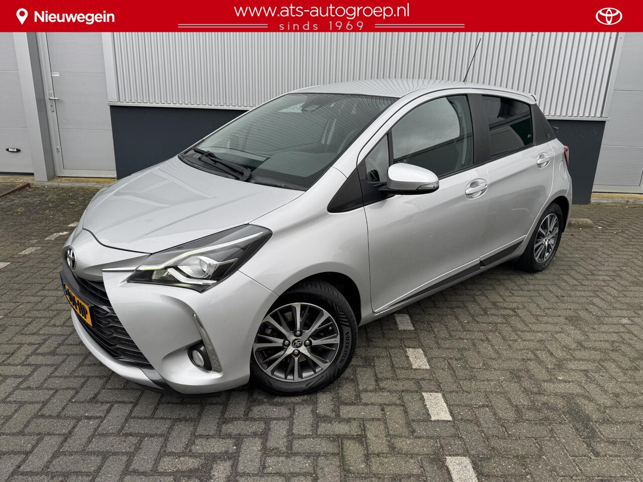 Toyota Yaris - 1.5 VVT-i Y20 Handgeschakeld, All Season banden, Navigatie, Exclusieve Y20 uitvoering, 835 - AutoWereld.nl