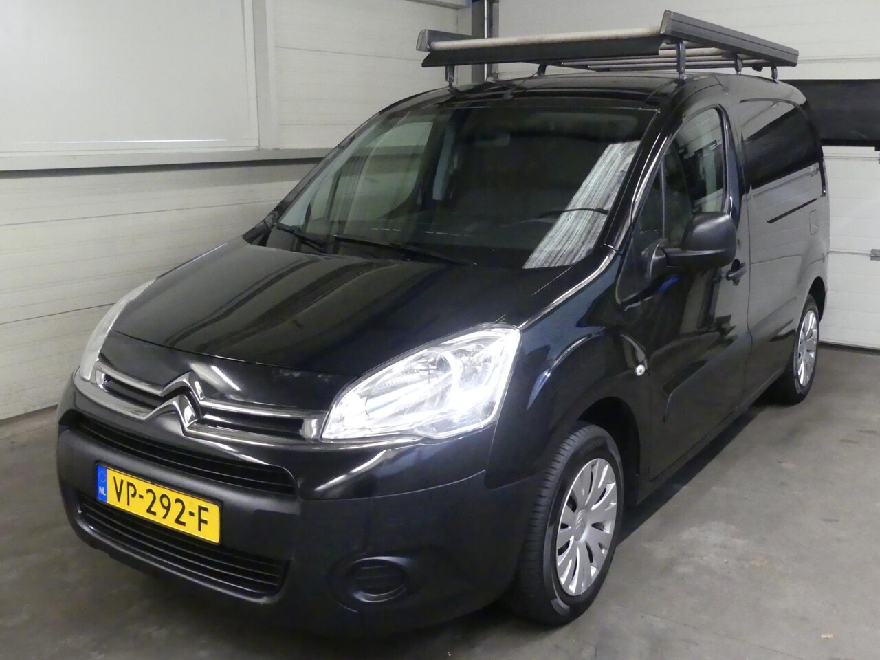 Citroën Berlingo - 1.6 HDI 500 Club - Airco - 3 persoons - Imperial - AutoWereld.nl