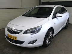 Opel Astra Sports Tourer - 1.4 Turbo Sport - Cruisecontrol - Navigatie