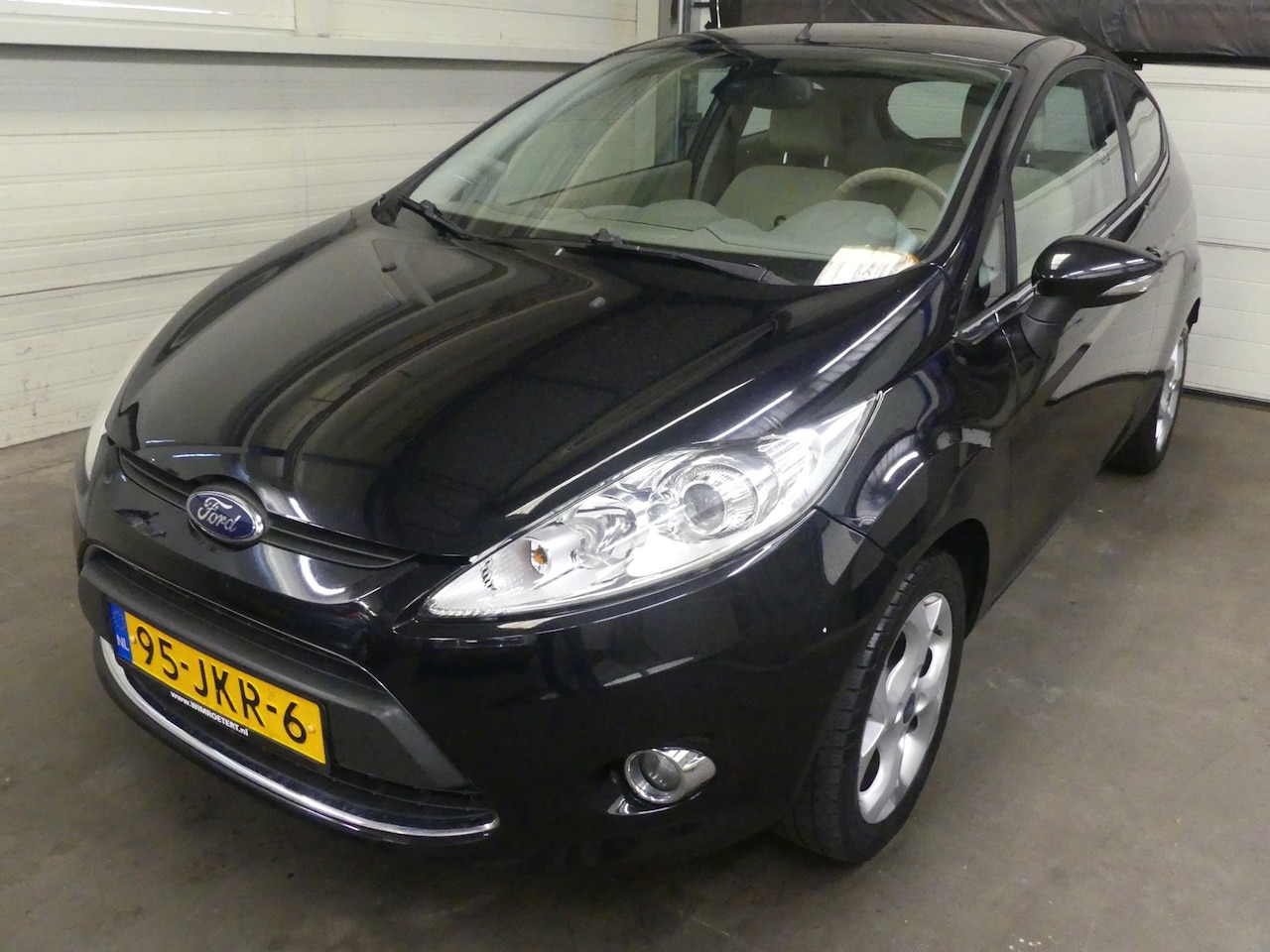 Ford Fiesta - 1.4 Ghia - Automaat - Trekhaak - Stoelverwarming - AutoWereld.nl