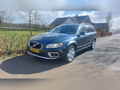 Volvo XC70 - 2.4 D5 Momentum CLIMA/NAVI/XENON BJ 2008