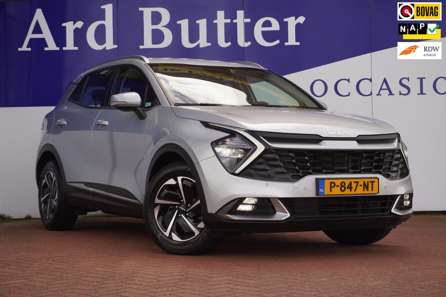 Kia Sportage - 1.6 T-GDi 230PK Hybrid DynamicLine+Led+Navigatie+camera+Trekhaak = NL /DEALER = SUPER !! - AutoWereld.nl