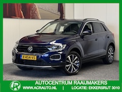 Volkswagen T-Roc - 1.5 TSI Style Business NAVIGATIE ADAPTIVE CRUISE CONTROL APPLE CARPLAY/ANDROID RIJSTROOKSE