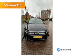 Volkswagen Tiguan - 1.5 TSI 150 pk ACT Highline Business R 7-DSG | Elektrisch Panoramadak | Achteruitrijcamera