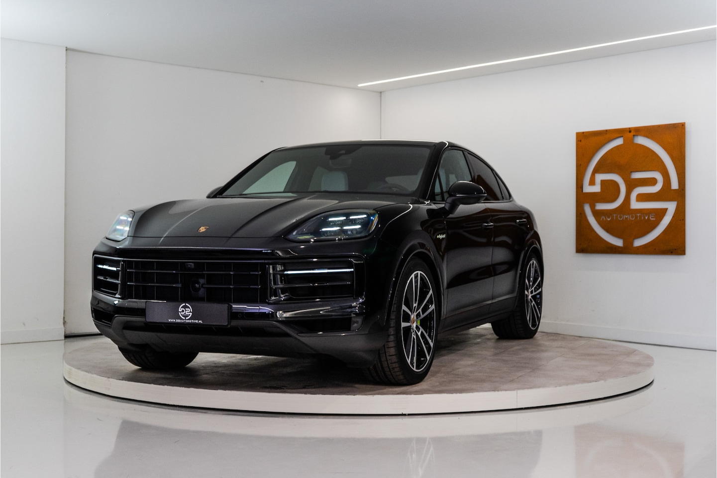 Porsche Cayenne Coupé - 3.0 E-Hybrid 462PK | InnoDrive | Bose | Bicolor | Sportchrono | VOL! Fabrieksgarantie - AutoWereld.nl