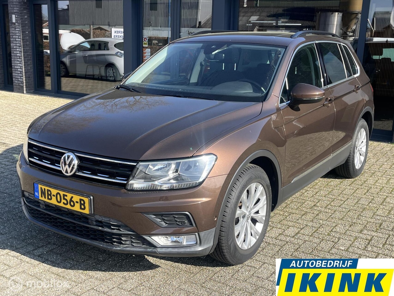 Volkswagen Tiguan - 1.4 TSI Comfortline | Camera, Elekt. A-klep, Panodak - AutoWereld.nl