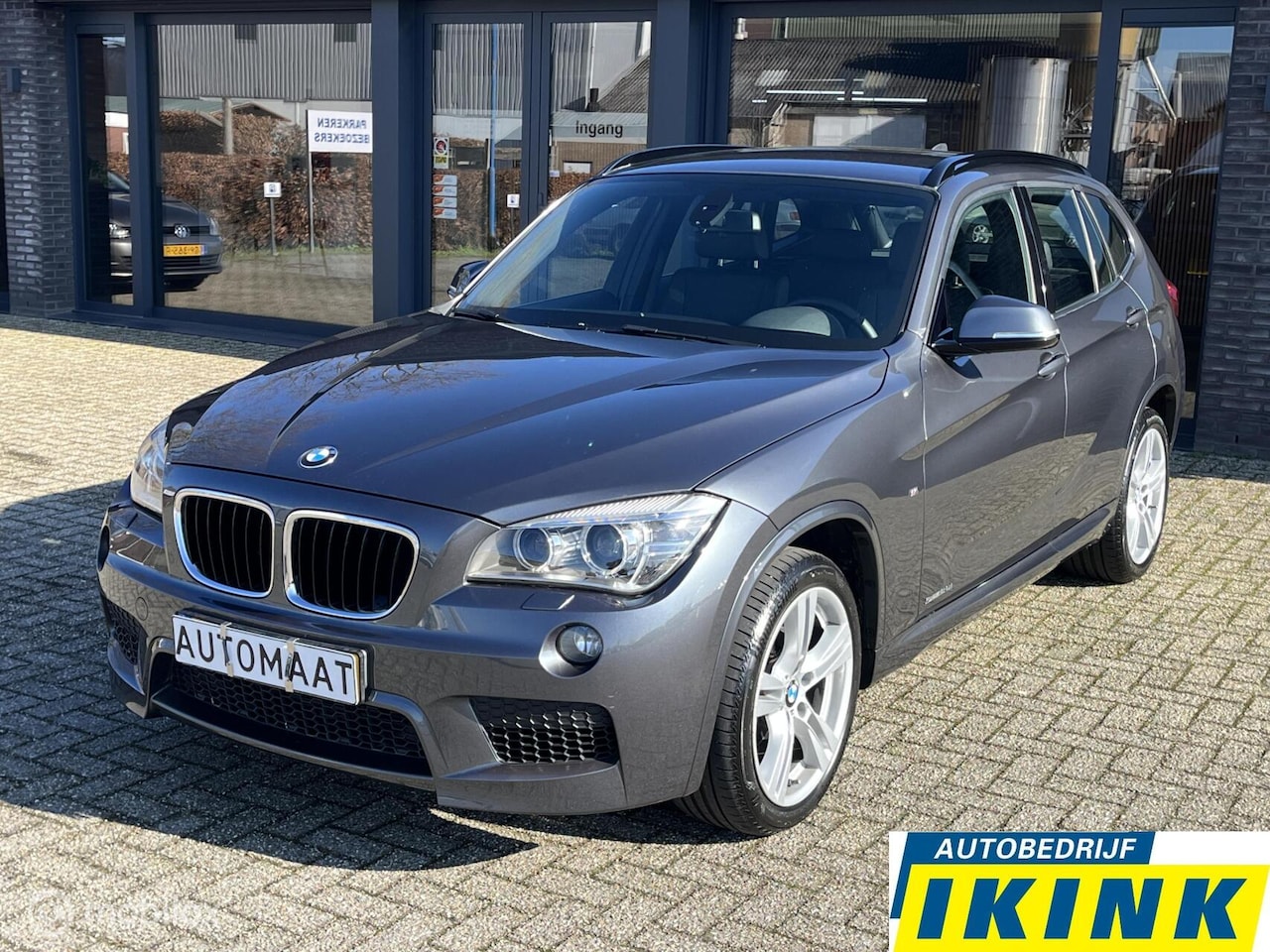BMW X1 - sDrive20i High Executive | M Sportpakket, NL-auto - AutoWereld.nl