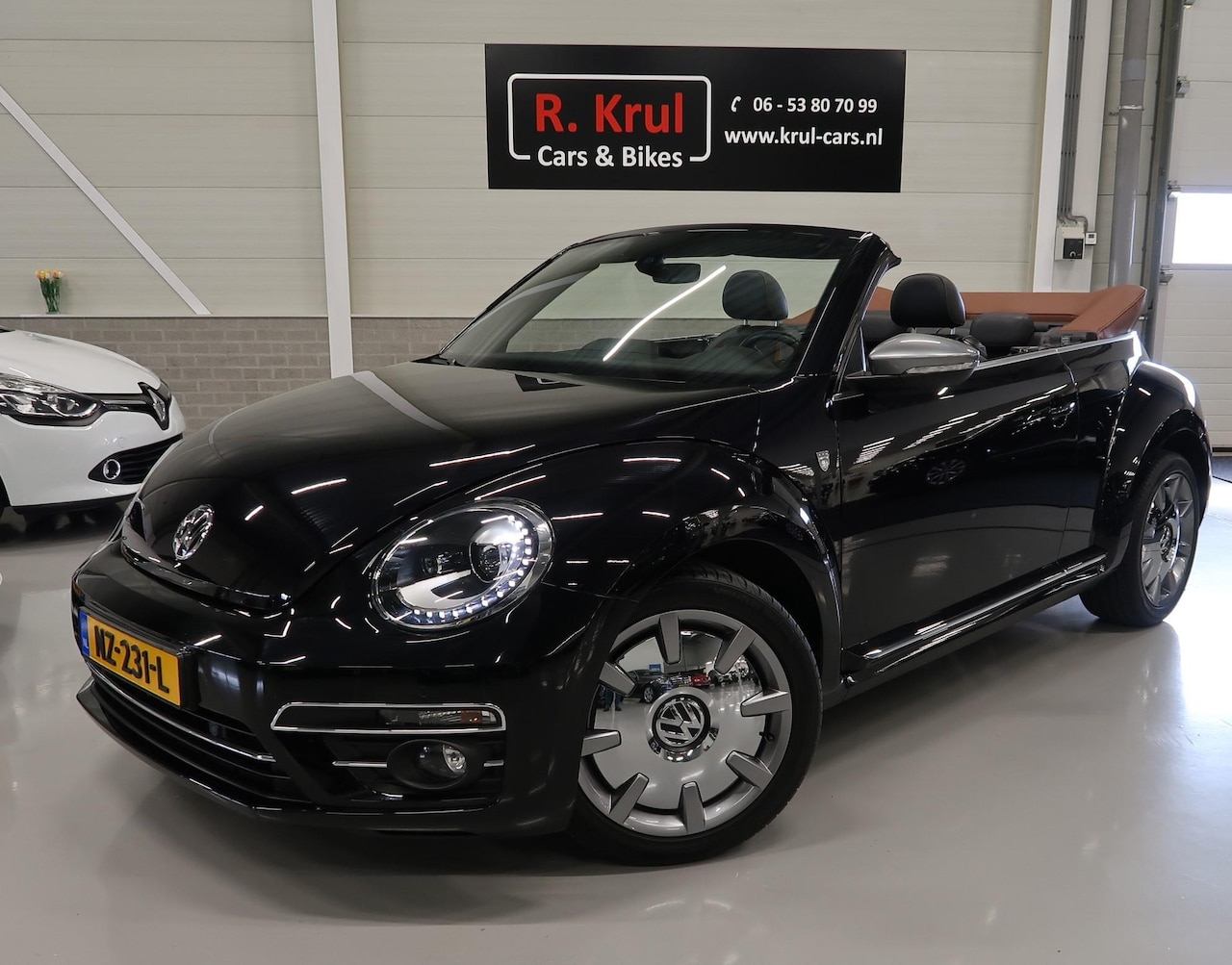 Volkswagen Beetle Cabriolet - 1.4 TSI Karmann Automaat Leer/Alcantara Navigatie Trekhaak Xenon LED 2e Eigenaar NL-auto N - AutoWereld.nl