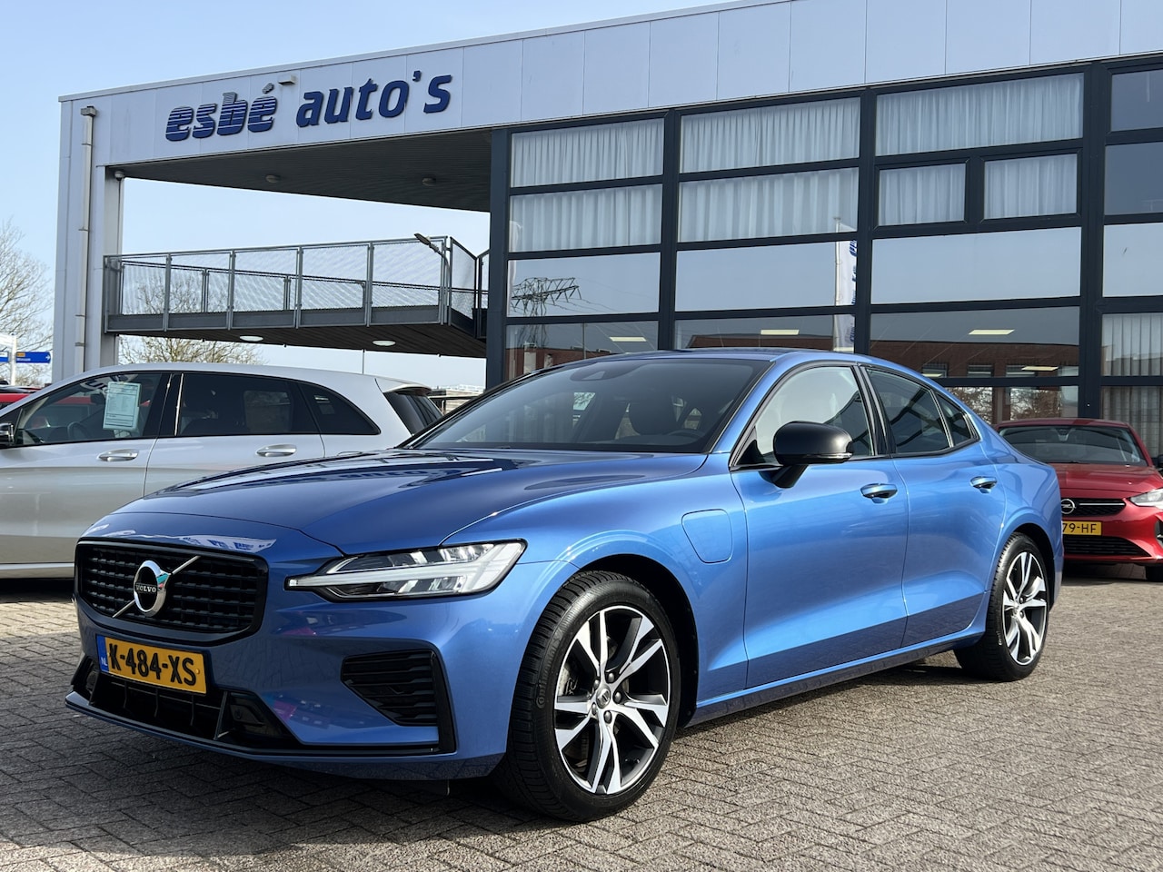 Volvo S60 - 2.0 T6 Recharge 340 pk AWD R-Design Navigatie Trekhaak Elek Stoel ACC Pilot Assist Blis Ca - AutoWereld.nl