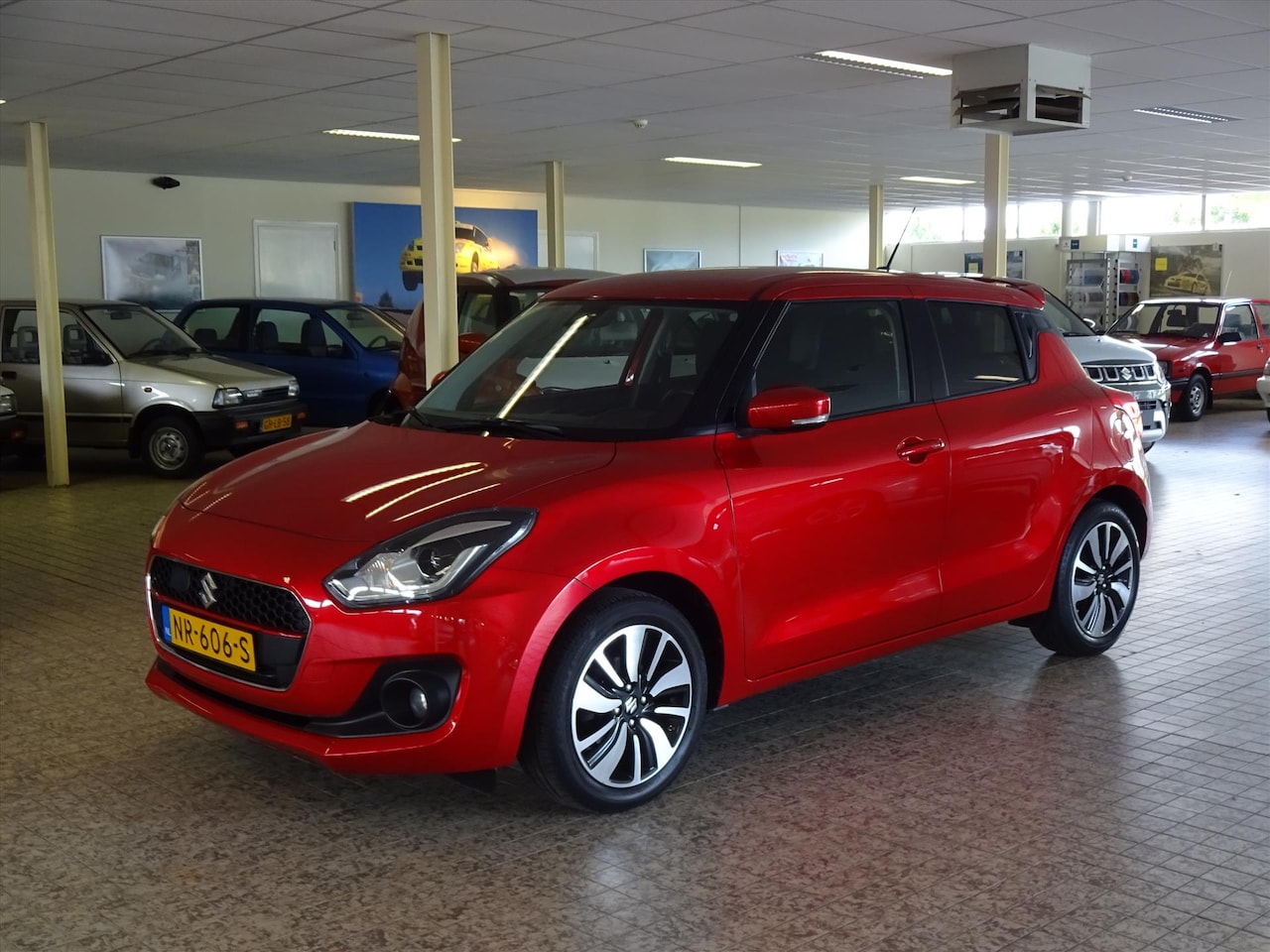 Suzuki Swift - 1.0 Boosterjet 112PK Smart Hybrid Stijl - AutoWereld.nl