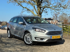 Ford Focus Wagon - 1.0 Titanium Edition | Cruise + Clima nu € 5.975,