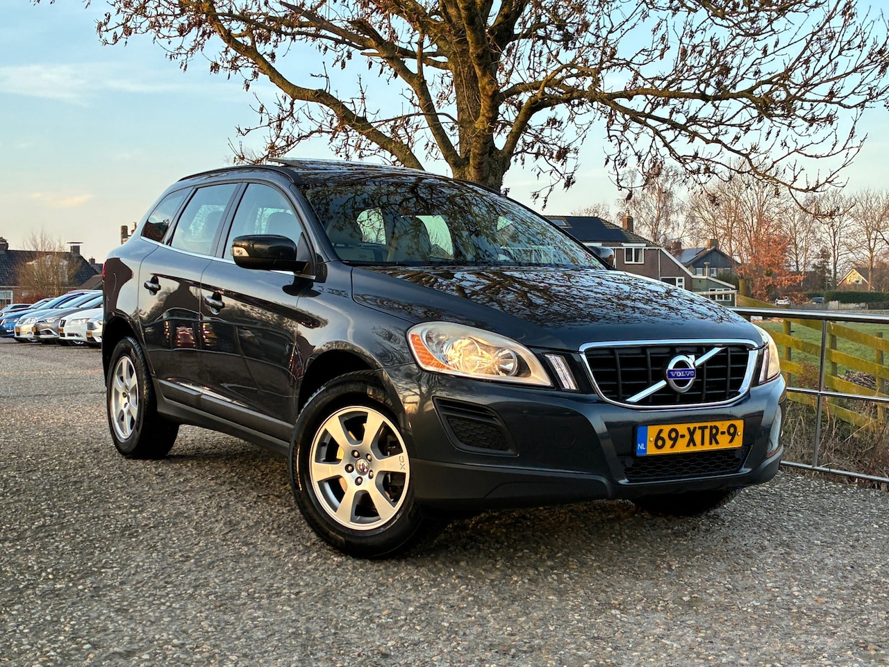 Volvo XC60 - 2.0 T5 Momentum | Pano + Leder + Navi + Cruise Nu € 9.975,-!!! - AutoWereld.nl