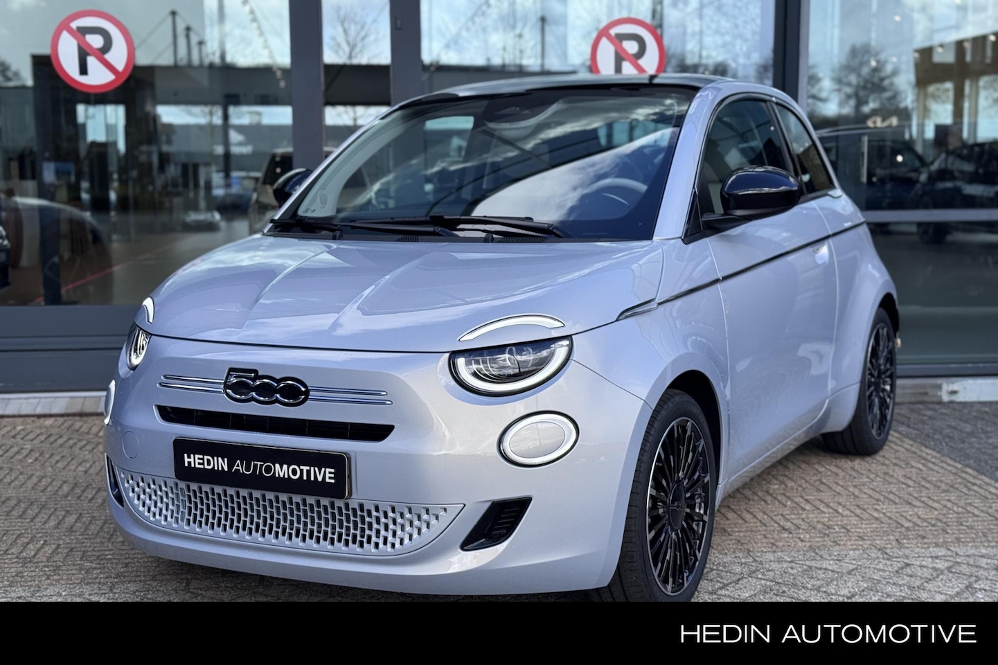 Fiat 500 - 1.0 Hybrid La Prima | Direct leverbaar! | Camera | Climate Control | Premium Audio | Navig - AutoWereld.nl