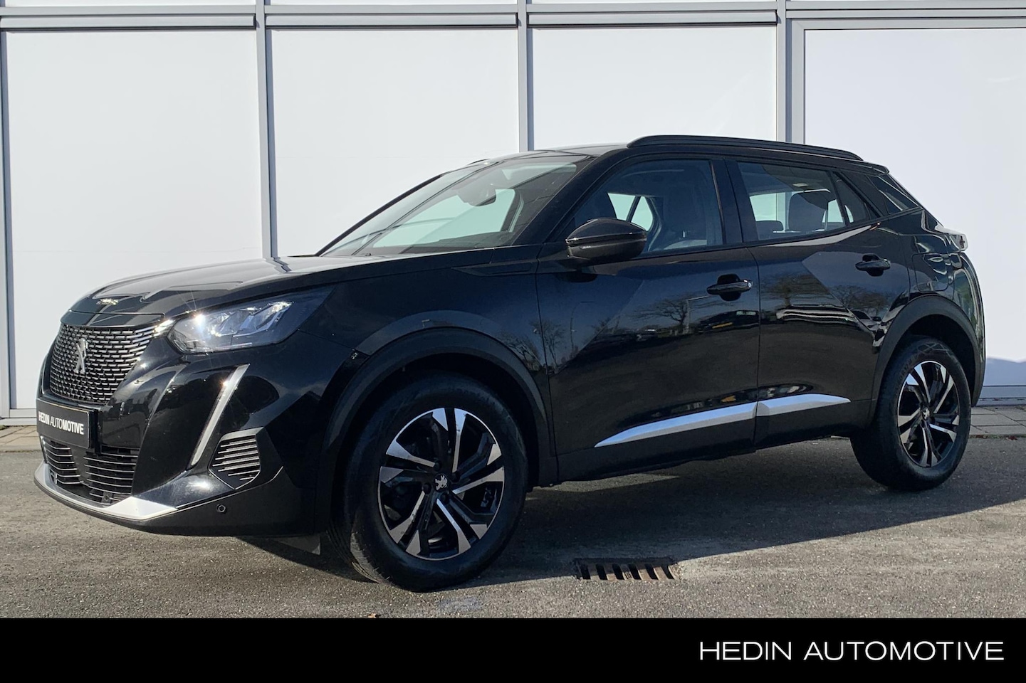 Peugeot 2008 - 1.2 100PK Allure | Navigatie | Camera | Climate Control | Apple Carplay/Android Auto | PDC - AutoWereld.nl