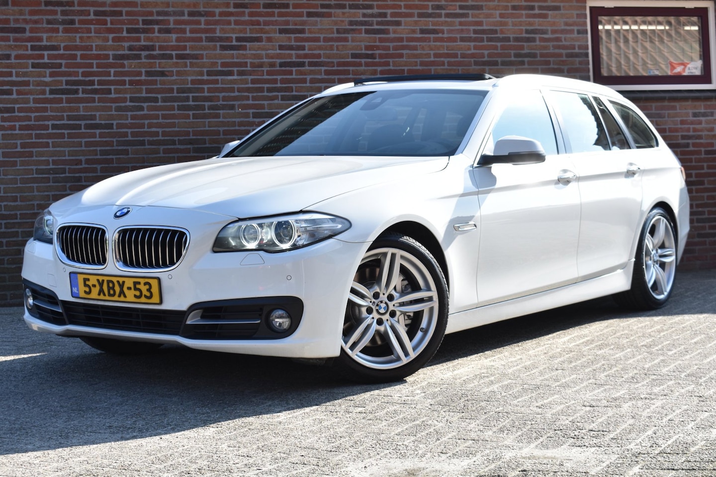 BMW 5-serie Touring - 525d High Executive '13 Xenon Leder Pano Clima Inruil mogelijk - AutoWereld.nl