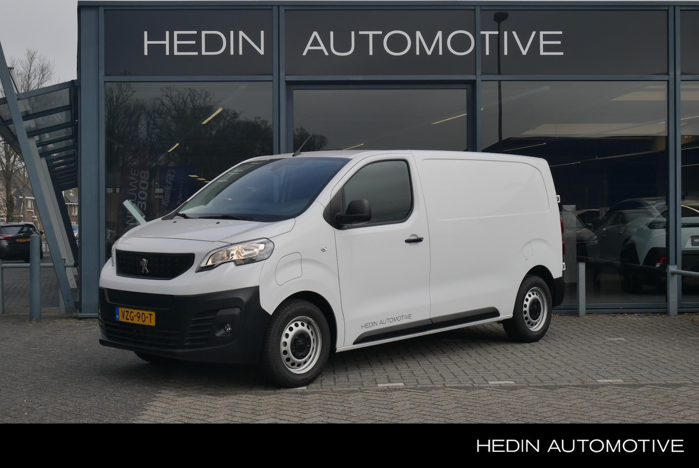 Peugeot e-Expert - EV L2 50 kWh 3-Pers. | Airconditioning | Cruise control | Zijschuifdeur | Bijrijders bank| - AutoWereld.nl