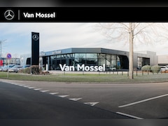 Mercedes-Benz C-klasse - 180 Star Edition AMG Line / Stoelverwarming / Achteruitrijcamera / Panorama-schuifdak / Me