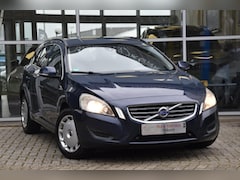 Volvo V60 - 1.6 T4 Momentum Airco Elek. Ramen Pdc Trekhaak 1ste Eigenaar
