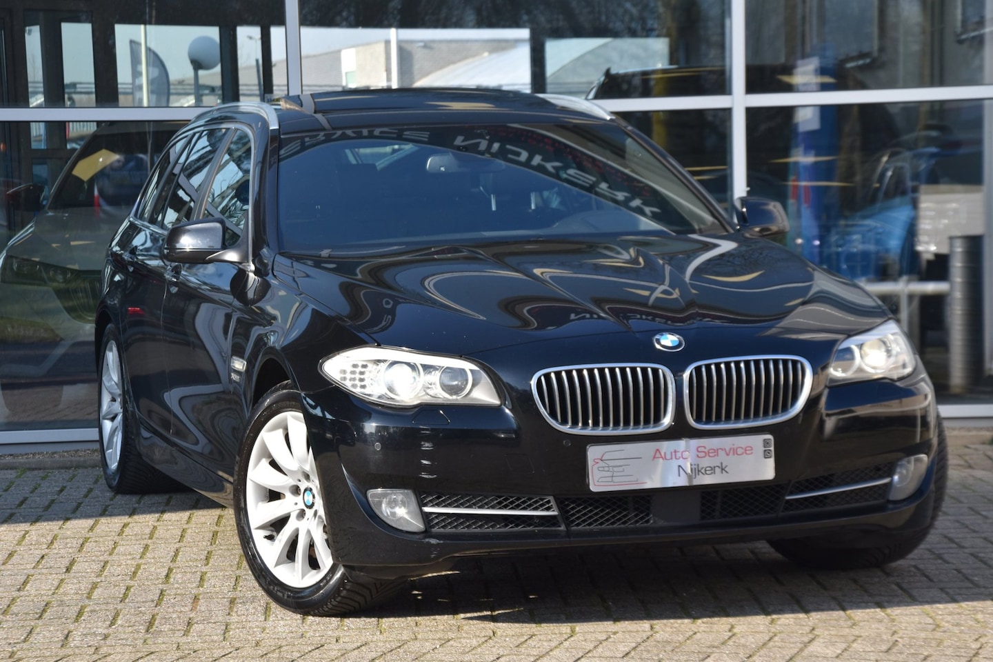 BMW 5-serie Touring - 530xd Airco Nav. Leder Pano. dak Pdc Trekhaak Apk - AutoWereld.nl