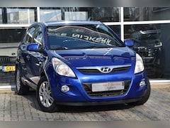 Hyundai i20 - 1.2i DynamicVersion Airco Elek. Ramen Trekhaak 1ste Eigenaar