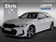 BMW 3-serie - Sedan 330e | M Sportpakket | Parkeersensoren | Cruise Control | Lentevoordeel