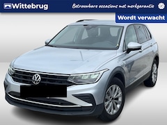Volkswagen Tiguan - 1.4 TSI eHybrid 245PK Life / Digitale Cockpit / Elektrische Achterklep / Achteruitrijcamer