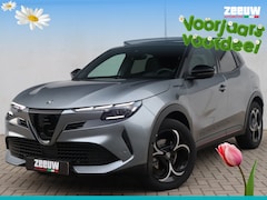 Alfa Romeo Junior - 1.2 Turbo 136 PK Ibrida Speciale | Techno | Pano | Camera | Navi