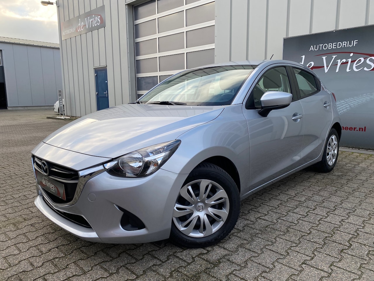 Mazda 2 - 1.5 Skyactiv-G Clima / Cruise / Stoelverw. / PDC - AutoWereld.nl