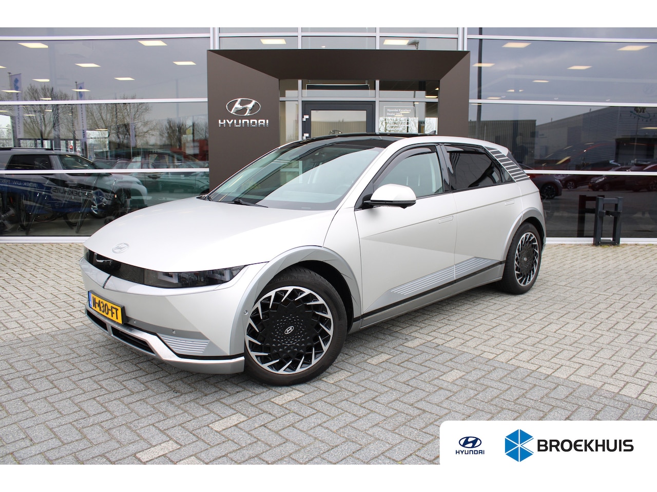 Hyundai IONIQ 5 - Lounge 73kWh | Achterbank in delen neerklapbaar | Achterstoelen elektrisch verstelbaar | A - AutoWereld.nl