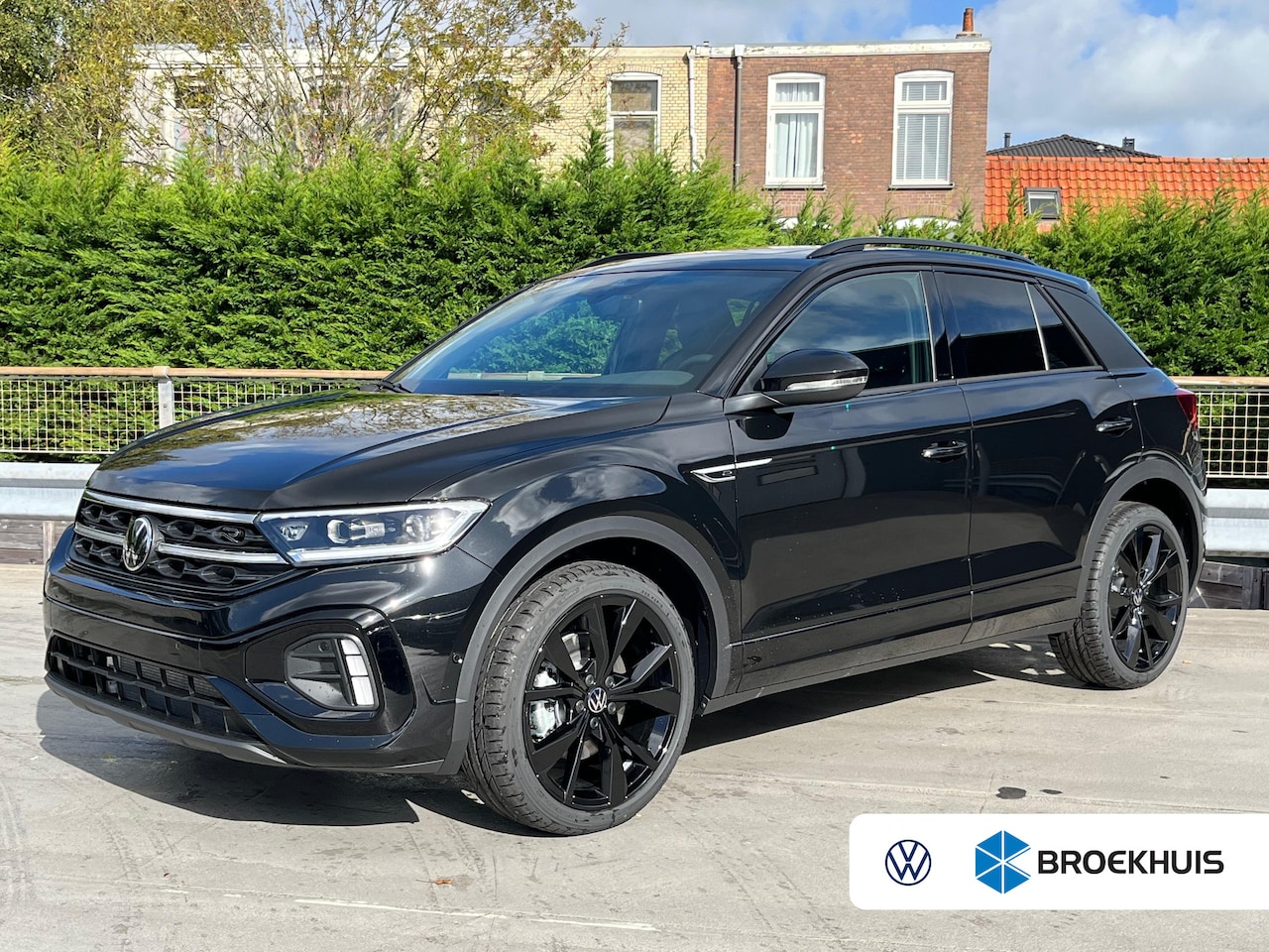 Volkswagen T-Roc - 1.5 TSI R-Line Edition | Top sportstoelen | 19" LM velgen | Apple Carplay | Navigatie | St - AutoWereld.nl