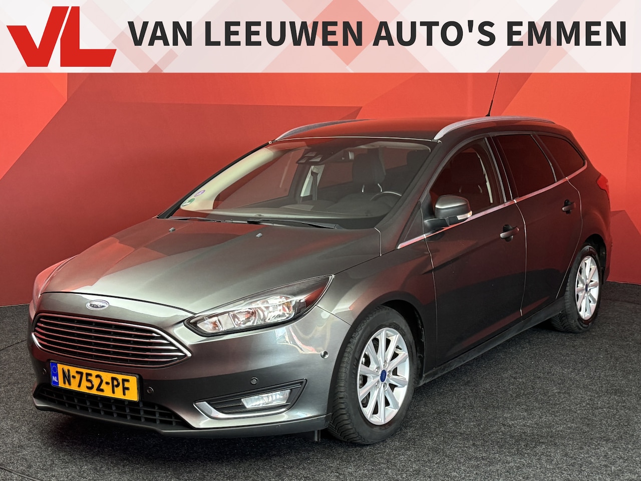 Ford Focus Wagon - 1.0 Ecoboost Titanium | Automaat | Navigatie | PDC | Winter Pack | Trekhaak | - AutoWereld.nl