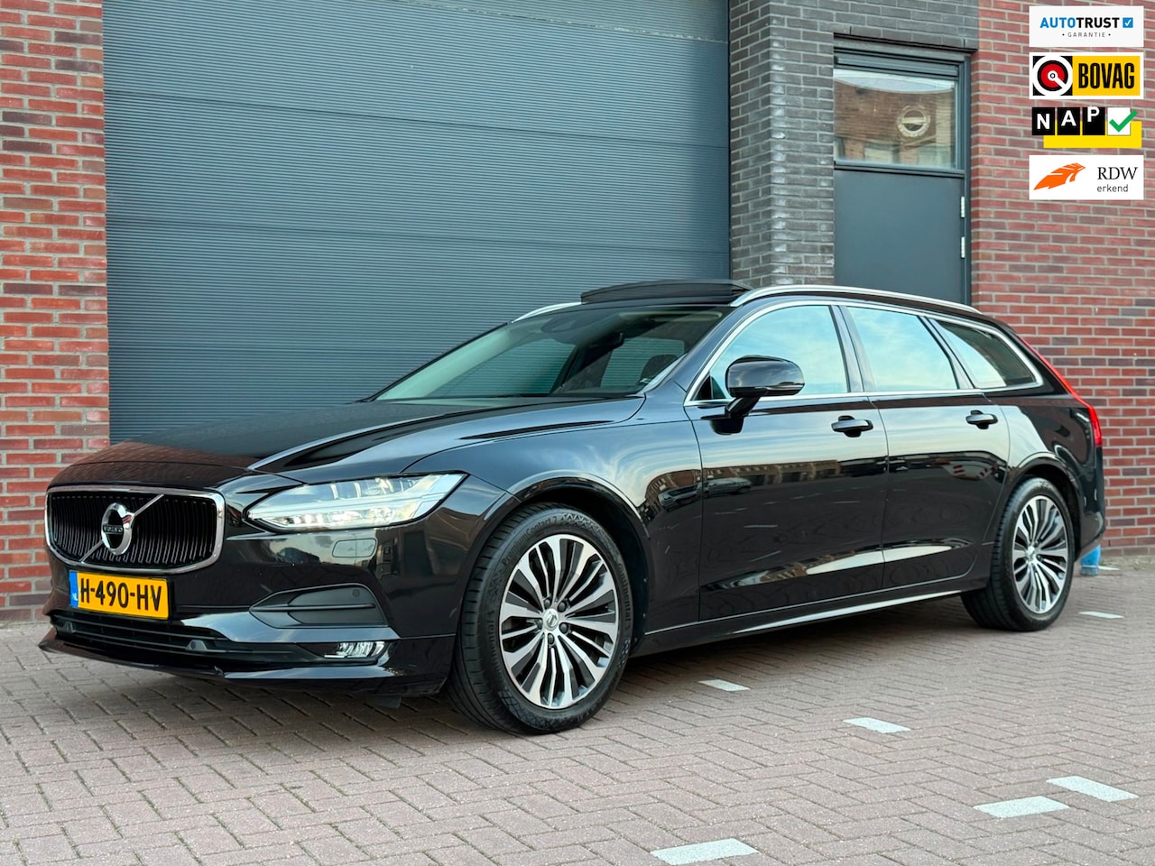 Volvo V90 - 2.0 T4 Momentum Pro | Panoramadak | Pilot assist | Adap Cruise | BLISS | NL-Auto - AutoWereld.nl