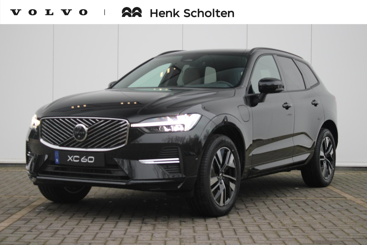 Volvo XC60 - 2.0 T6 Plug-in hybrid AWD Business Edition Adaptieve cruise control | Harman Kardon Geluid - AutoWereld.nl