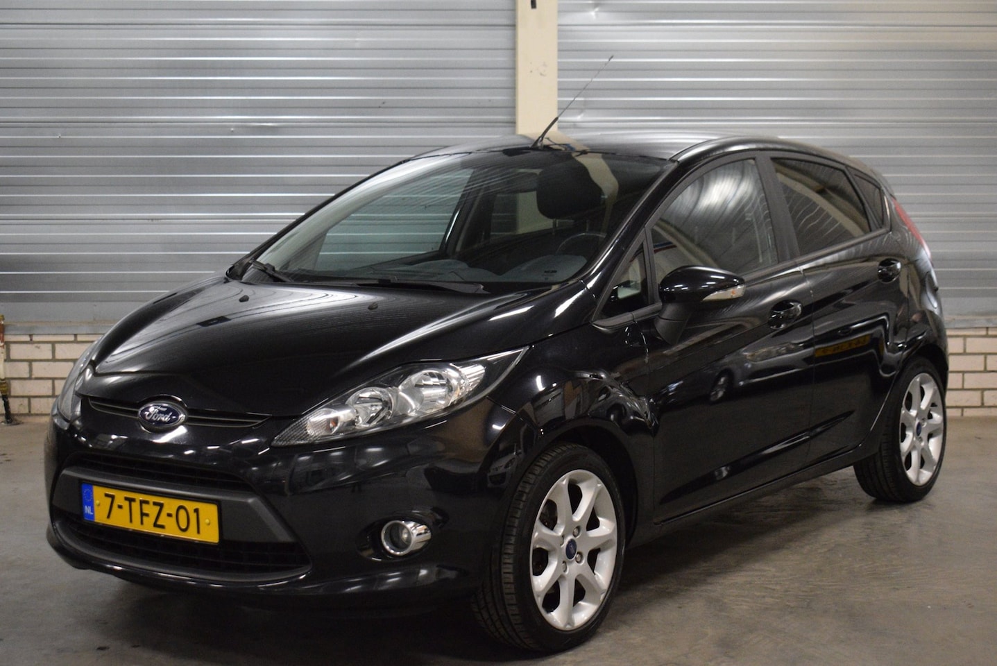 Ford Fiesta - 1.4 Titanium + Bluetooth|Airco|LM Velgen| - AutoWereld.nl