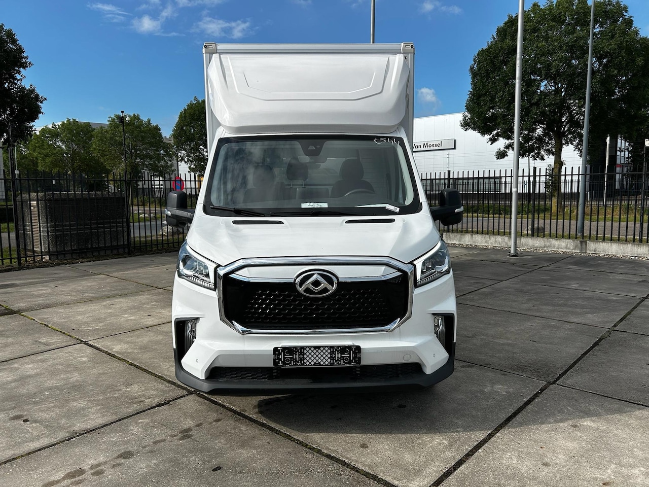 Maxus eDeliver 9 - L4 Citybox 65 kWh | Direct Leverbaar! | OP = OP | Openslaande Deuren | Eco Light Opbouw - AutoWereld.nl