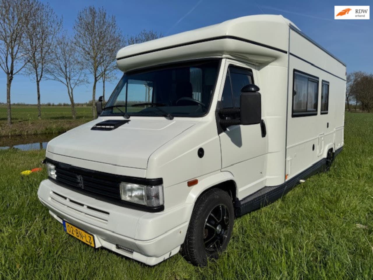 Peugeot J-5/J-9 - Bustner Peugeot J5 2.5 TD (stuurbekrachtiging) - AutoWereld.nl