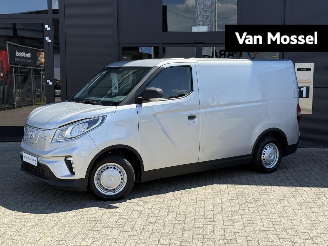 Maxus eDELIVER 3 - L1H1 SWB Aut. 50kWh | 320km WLTP | Panel Van | CarPlay | Camera | - AutoWereld.nl