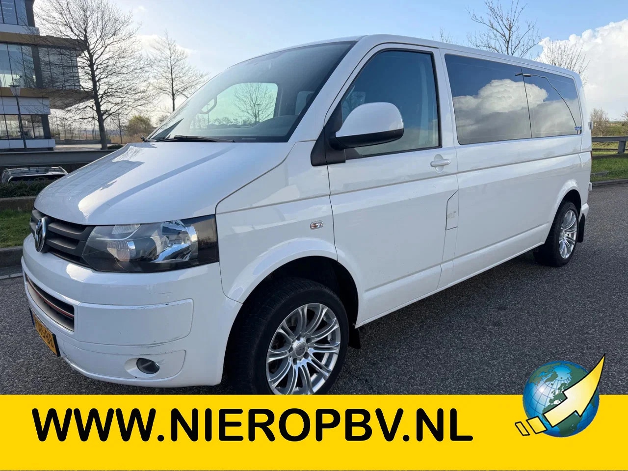 Volkswagen T5 - BUSINESS VAN dubcab l2 airco navi - AutoWereld.nl